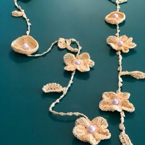 Crochet necklace with pearls, 100% cotton